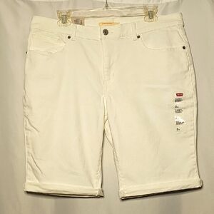 NWT Levi's Womens Classic Bermuda Shorts Mid Rise 5-pocket White Denim 14